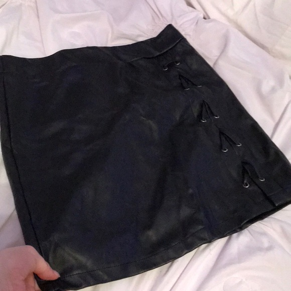 Skirt - Picture 3 of 5